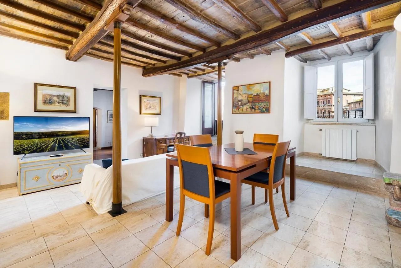 The Balcony Suite - Piazza Del Campo Siena Apartment